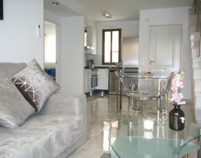 Luxury New Apartment 10 minute walk to Bars & Restaurants, Lomas De Cabo Roig : 2217