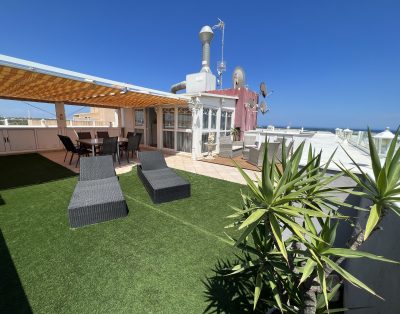 Exceptional penthouse boasting expansive rooftop solarium La Zenia Beach – 2255