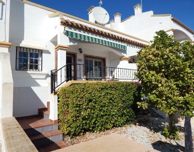 Superb Location, villa overlooking Communal Pool, Los Dolses : 2249