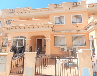 3 Bed Property, Near To Villamartin, FREE Wifi : 2242