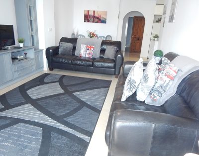 Great for golfers & families, 3 minute walk from Villamartin Plaza : 2202