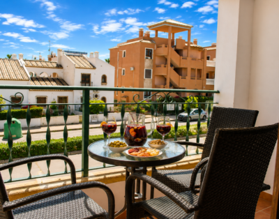 Great for golfers and families, close to Villamartin Plaza : 2209